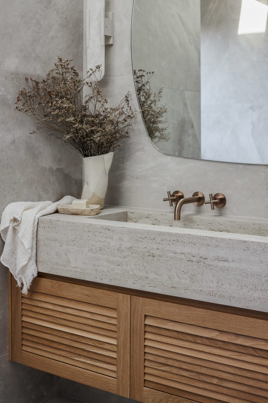 Kyal-Kara-Bay-Builds-House-1-Bath-24-scaled-1100×1650